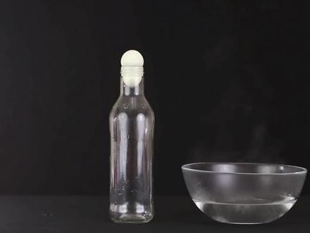 煮熟的鸡蛋自己动起来?往瓶子里钻,多拉揭秘