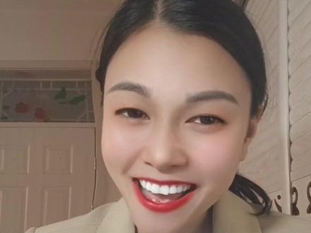 #折叠画#幼儿园线上课程《谁吃了我的大苹果🍎》
苹果🍎还可以这样画哟。🥰