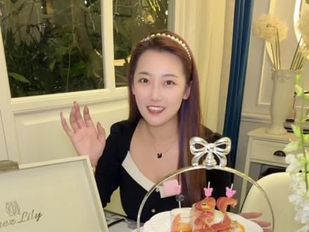 在他家吃饭真的是既好吃又养眼呀~满屏冒粉色泡泡~#新一年也要一起吃饭 #新年第一顿大餐吃什么 #约会餐厅 #适合给女朋友过生日的餐厅推荐 #氛围感餐厅打卡