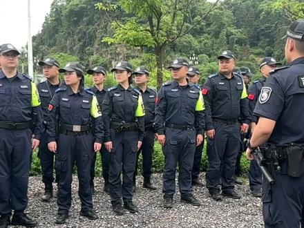 两名女童深夜离家,吉首警方9小时连夜搜救终寻回#湘西公安