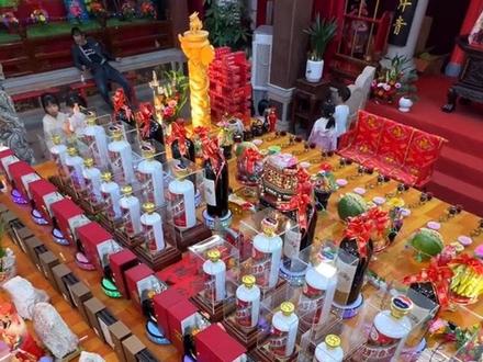 2023届谷饶奉敬宋朝大元帅文化节,张族大二房华里神厂十月十四夜豪华供桌,由房亲张应智先生诚心奉敬宋大元帅,欢迎大家十四夜前来华里二房神厂凑热闹!#谷饶 #民俗文化 #谷饶祭社 #谷饶文化节 明天开始15.16.17.20谷饶大老热欢迎大家前来观看凑老热@潮汕幸会「欧阳」小小号 明早上见