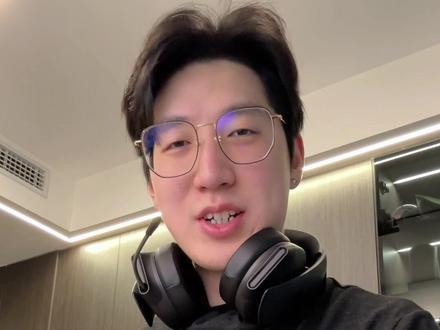 “恋爱系高材生为您传译”❤️#情侣 #恋爱日常 #同声传译