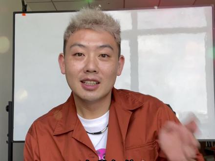 杨大鹅超爱的黑咖啡 还添加了甘油二酯 喝起来微苦不酸 水肿、应酬多、运动没状态、容易犯困的姐妹们都可以试下#甘油二酯黑咖啡 #运动 #黑咖啡 @杨大鹅要减肥 @抖音