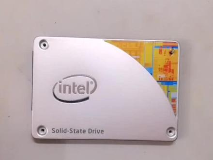 #硬盘数据恢复 拆解100个硬盘第36个!英特尔120G!对比上一个视频,这个做工如何?