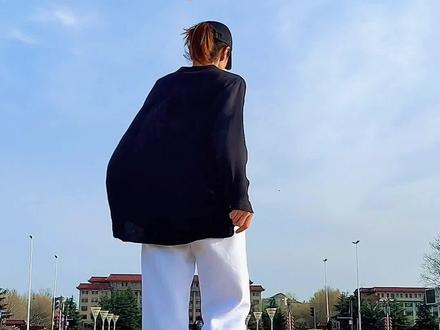 《飒》背面音乐演示
#舞蹈 #曳步舞 #抖音热门