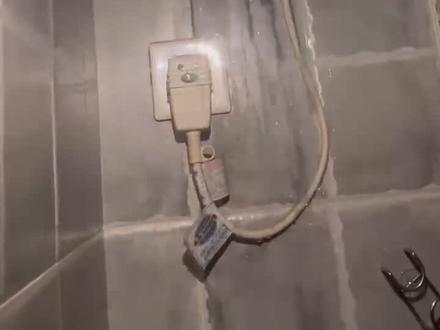旧热水器内胆漏水?试试史密斯ED8 旧热水器内胆漏水报废,史密斯ED8抗腐抗垢,多项售后保障,速看!