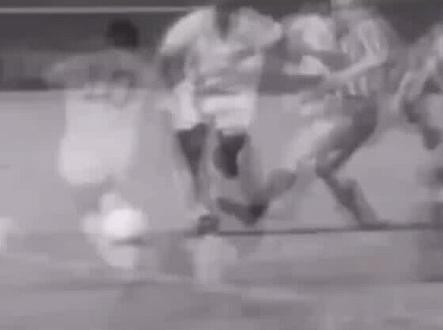 #足球 #贝利 #加林查 贝利、加林查:我的球踢的好吗?我用智商换的