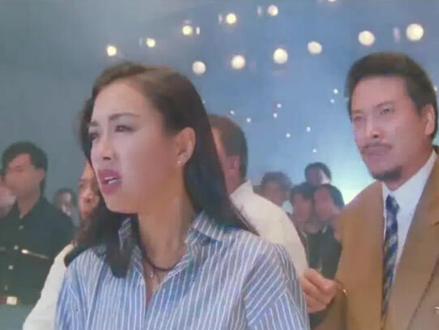 星爷使出终极绝招无敌风火轮,竟然打败了空手道大师兄,真是不可思议!#搞笑 #我的观影报告 #抖音热门