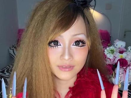 怎么上厕所?涩谷辣妹的超长美甲答疑 #超长美甲 #长指甲的生活 #长指甲日常 #涩谷辣妹