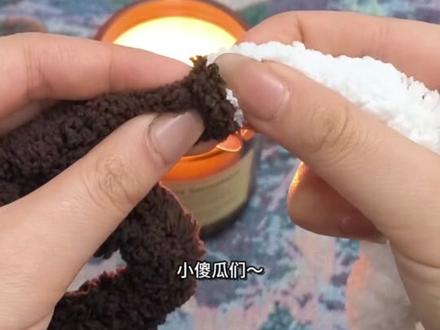 硬核教程|薄荷巧克力毛毯
不用任何工具纯手织的毛毯也太有成就感了😭 薄荷巧克力配色真的戳中我,教程超详细,爱你老己
#手工毛毯 #圣诞礼物 #DIY #猫尾巴 #手工礼物