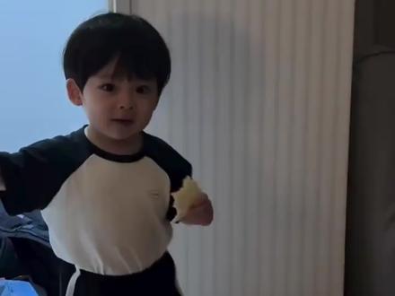 yijin就这样跟着欧巴欧尼们学习了各种饭撒技能 #yijin #李炅潣 #金道勋 #tws