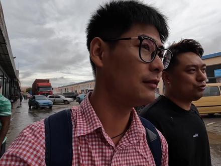 中国人在非洲是如何搞到钱的?没想到做生意的利润居然高达6倍! #海外华人 #非洲小钟