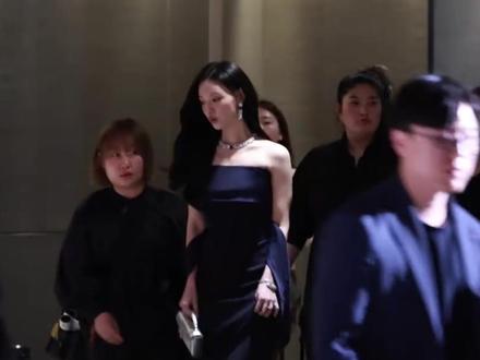 金智媛,会成为属于自己的时代女王吗 #边佑锡 #金智媛