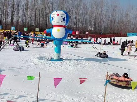 东营园博园放大招!这个冬天直接把东北雪乡和冰雕馆全搬来,零下八度的梦幻冰城堡美到窒息,不管是情侣约会还是亲子游玩都超合适!首发特惠票已放出,目测要刷爆朋友圈,这波必须冲! #津品惠推荐 #东营园博园 #冰雕大世界 #雪乡#戏雪乐园