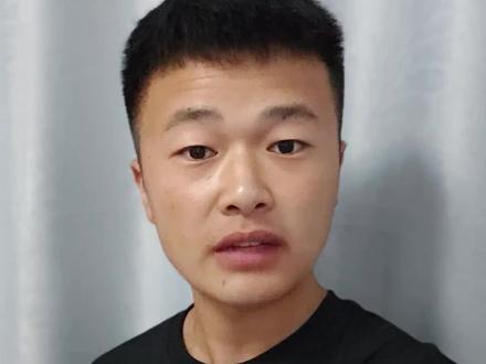 雷霆VS马刺 抛开马刺的所有脏动作不提,只说亚历山大的造犯规,拖地,这是妥妥的耍流氓,这对亚历山大是不公平的!#亚历山大 #雷霆VS马刺 #围棋说球 #文班亚马