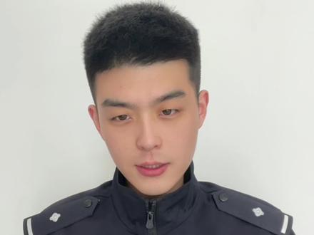 长的只是警衔?其实还有年龄!#警察 #警衔 #知识分享 #科普