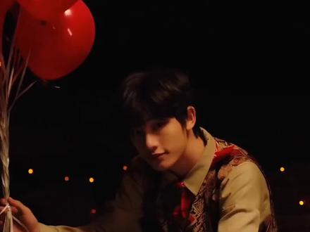 丁程鑫烟花星星变爱心,谁被浪漫戳中了?