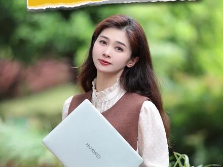鸿蒙电脑必开!桌面新材质+沉浸光感,显示效果太牛了!#鸿蒙电脑 #华为 #玩机技巧