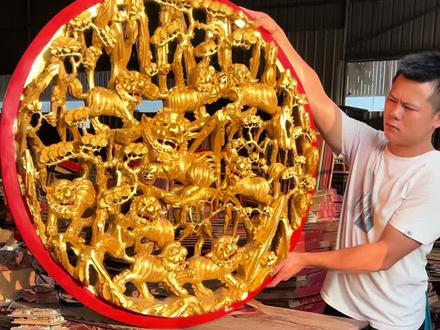 9只狮子,寓意:五世同堂,世代荣华富贵, 原装金水,立体圆雕,太漂亮了有没有、挂墙上,真的是金碧辉煌#传统文化手工制作 #精雕工艺品 #手工雕刻工艺 #传统手制工艺 #中国非遗工艺品