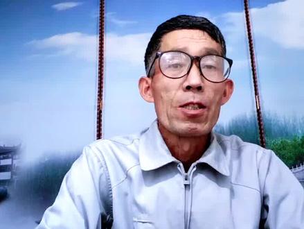 台球王者亨得利晒出与8岁吴宜泽的旧合照#吴宜泽 #亨得利 #斯诺克世锦赛 #旧照片 @DOU+小助手