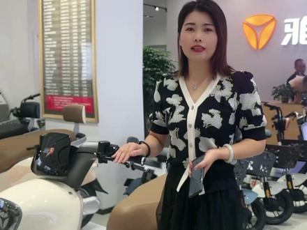 雅迪冠能3电动车如何连接蓝牙和解绑操作,好多人文问我,那就一起再看看这个神操作。#dou是好车 #抖出新车 #雅迪冠能3新品上市 #实用神器 #电动车