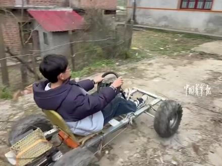 少年的硬核手工!15岁少年自制可操控电动小车。(来源:中国青年报)#少年 #手工 #电动小车
