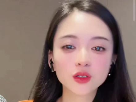 超级飞侠今天邀请
奶豆去家里吃晚饭
奶豆印象里的老板娘
很贴心很细心@小奶豆海杉文化 @超级飞侠nimo #小奶豆#超级小飞侠#机车妹妹