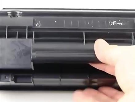 佳能LBP2900打印机硒鼓安装教程,硒鼓型号:Q2612A,适用机型:Canon LBP-2900/3000/L11121E Canon FAX L100/L100J/L120/120J/L140/L140G/L160/L160G/MF4010B/MF4012B/MF4012G/MF4120/MF4122/MF4150/MF4270/MF4300D/MF4320D/MF4322DG/MF4330D/MF4330DG/MF4350/MF4350DG/MF4370DN/MF4370DNG/MF4680,更多详情可点击小黄车咨询客服哦#办公耗材 #办公用品 #佳能lbp2900硒鼓 #巨威办公旗舰店 #抖音双11好物节 @DOU+小助手