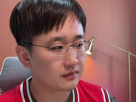 抽风动画《紫薯闺蜜产子计中计》 “闺蜜把孩子洗干净塞进了自己肚子里”“胎教阶段教会孩子反侦察和自动导航技术”“孩子还自学了医术”......我的脑袋跟要炸开了一样#离谱剧情 #抽象 #抽风动画 #动画解说 #崔啥崔