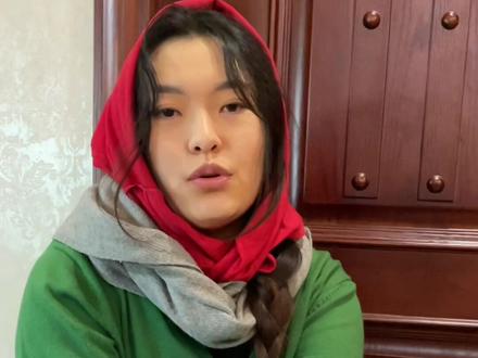 热乎粘苞米的叫卖声是每个东北人最熟悉的旋律之一。今天教大妙数学做生意!#笑点联盟计划 #原创 #情侣日常