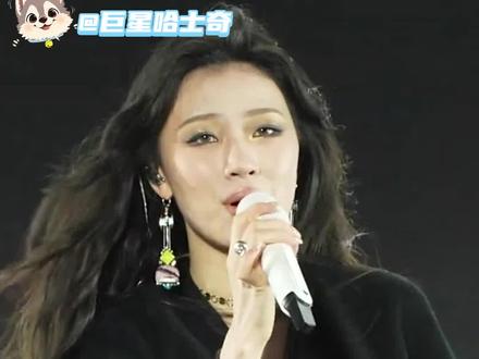 蹲一个纯妹妹的神仙舞台!#单依纯刚发mv新歌又在路上 #12月是单依纯新歌月 #跨年晚会 #单依纯 #跨年