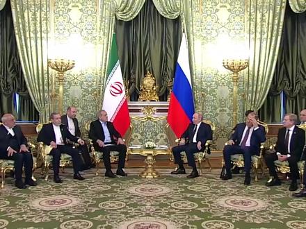 伊朗拒绝交出浓缩铀,普京亲自打包票,劝特朗普高抬贵手 【抖音独家】#春节世界观察 #新年囤点专业货 #全球创作者计划 #零基础看懂全球