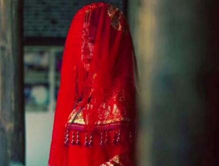 #古风文案 #情感语录
等一个人用古文怎么说,
静待怡树花开,盼你叶落归来,
白茶清欢无别事,我在等风也等你,
风玲响,故人归,我在等风起,也在等你来。