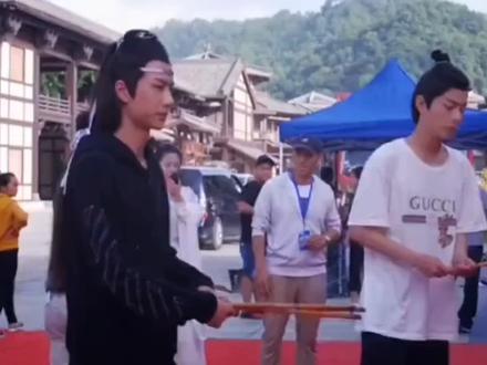 #全网红人出没#月老牵线 我不允许还有百香果没有看过2018年肖战王一博开机拜神拜天地仪式@DOU+小助手 @上热门🔥🔥🔥