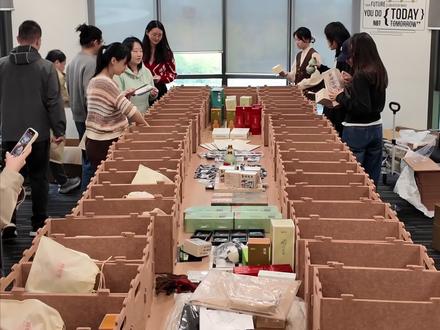 浙江文旅盲盒惊喜返场!🎁把整个江南的诗意打包送你, #诗画浙江文旅惠民卡 、非遗手作、博物馆文创随机空降!!#浙江一定很美,藏在盲盒的每一份惊喜里~ 宝子们火速冲,好运已经飞奔在路上🚀 @诗画浙江文旅惠民卡中心官方号 #浙江文旅 #诗画浙江文旅盲盒 #诗画浙江