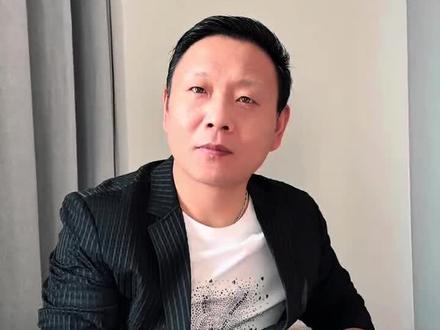 祁隆老师举办的《隆娱无极限》音综比赛栏目3月25号晚上7:30马上首播了,免费去现场和祁隆老师直播间收看🌹🌹🌹🌹