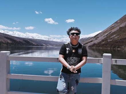 YOSEMITE Remix“当ice on my neck,where is my bro and bae”
#说唱巅峰对决 #Lilbaby #亚特兰大 #TkColor #yosemite