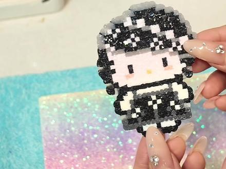 粗闪烫豆来啦,跟细闪比我只能说各有各的美
#拼豆教程 #格利特 #拼豆图纸 #我染上了拼豆 #烫豆教程