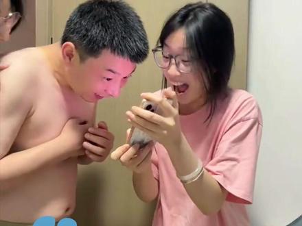 6月25日,河南一女生高考288分全家欢呼,女生:考得最高的一次,家长:发自肺腑的高兴,不管分数高低,孩子健康快乐就好(九派新闻、@兰姐来了)#大象主播说 #河南dou知道