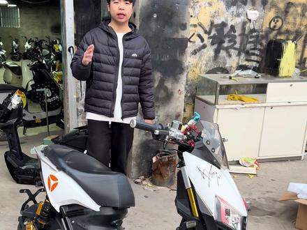 23年原装x5整个外观件给你升级完,性价比拉满,仅此一辆 #雅迪x5