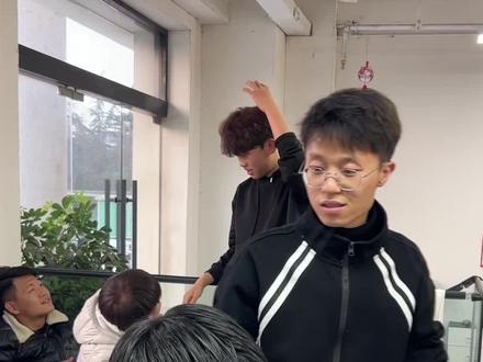 #飞机碎盖 你喜欢的飞机碎盖我给剪了#混的 #男生发型