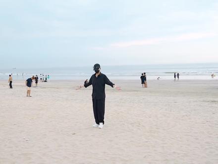 大型魔术人体悬浮!揭秘网络热门视频背后的真相 #魔术教学 #魔术揭秘 #魔术表演