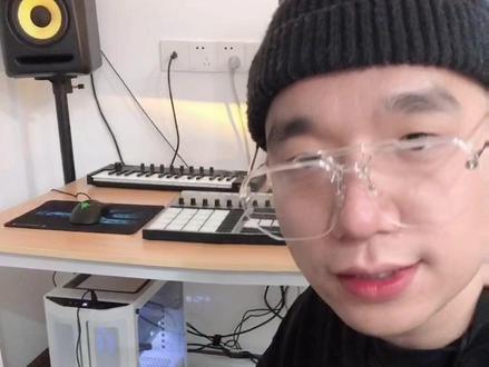 如何制作串烧和剪歌
Mixmeister
#dj打碟教学 #剪歌教学 #音乐制作 #djmc培训学校 #南宁天花板