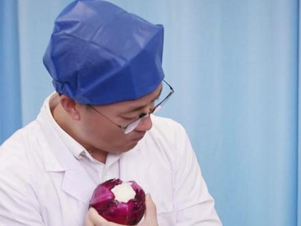 医生,为什么我老婆手特别干燥粗糙 ,一做家务手就痛 是不是太矫情了?#角化型湿疹 #手部干裂粗糙 #抖出健康知识宝藏 #家务 #手脱皮