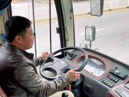 大型客车A1 A3考试全过程,道路驾驶技能考试。学员操作
#考驾照 #学大车 #专业培训ab车型 #现场实拍 #大客车大货车增驾