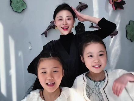 #青天大老爷手势舞谁跳谁萌 来喽来喽 你们直播要的青天大老爷来喽