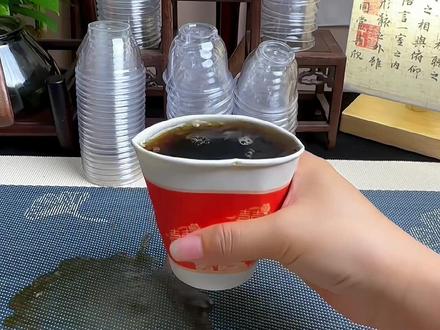 每次去别人家做客,别人给倒茶水不是一次性杯子倒的水都不喝,这些年你怕我,我怕你的,这款#航空杯 加厚耐热,像玻璃一样通透,家里来客人用它太合适了#品茗杯 #一次性茶杯 #茶具好物推荐 #茶具
