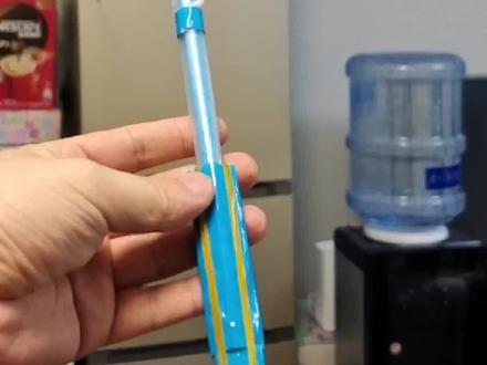 自制简易弹射双发蛛丝发射器#蛛丝发射器 #自制玩具 @DOU+小助手 @抖音小助手