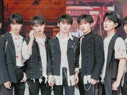 #看字识人 #见字如面 贺峻霖三次解析#贺峻霖 #时代少年团 #家庭教育