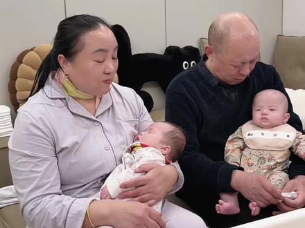 年后打算带龙凤胎出国工作定居,遭爷奶坚决反对,让我们二选一,哥哥妹妹不知怎么抉择···#龙凤胎 #隔代育儿 #跨国家庭 #记录真实生活